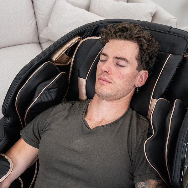 Regen8 LuxCloud Glide - Zero Gravity Heated Massage Chair with Full Size SL Track